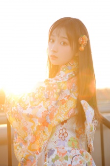 女保险销售员5